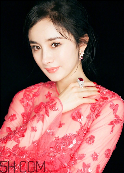 灰指甲能照顧嬰兒嗎？灰指甲能吃海鮮嗎？