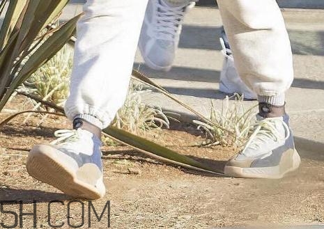 yeezy籃球鞋會(huì)發(fā)售嗎？yeezy籃球鞋實(shí)物曝光