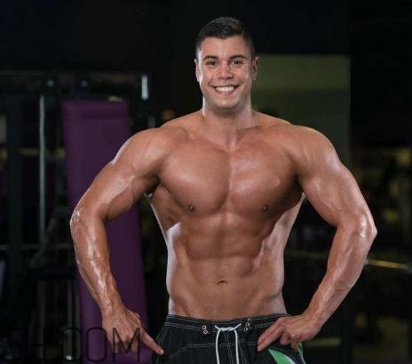 坐姿推胸能練下胸嗎？坐姿推胸和臥推哪個效果好？