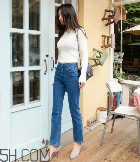 白色毛衣配什么褲子？白色毛衣搭配褲子圖片