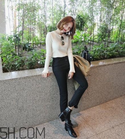 白色毛衣配什么褲子？白色毛衣搭配褲子圖片