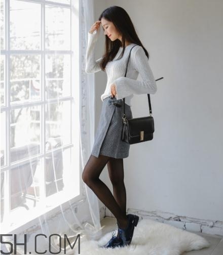 白色毛衣配什么鞋子？白色毛衣搭配鞋子圖片