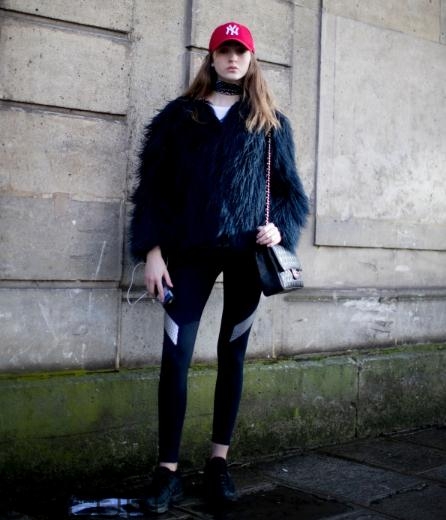 短款皮草下身搭配什么？短款皮草怎么搭配？