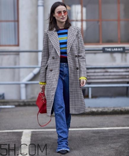 格子大衣里面怎么搭配？格子大衣搭配圖