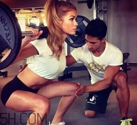 深蹲和硬拉是壯陽(yáng)的嗎？深蹲和硬拉哪個(gè)對(duì)腰有傷害？