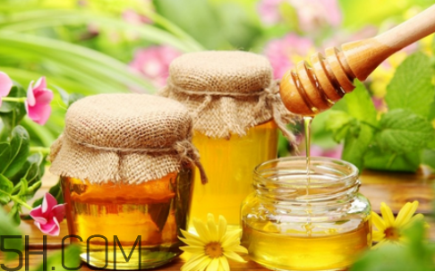 喝蜂蜜水能解酒嗎？蜂蜜吃多了會怎樣？