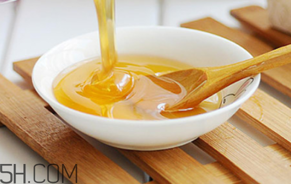 怎樣喝蜂蜜水才更好？喝蜂蜜的最佳方法