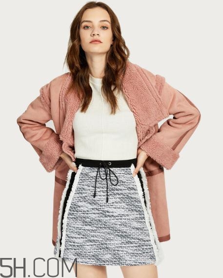 ur的衣服怎么樣？ur的衣服可以退嗎？