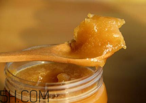 蜂蜜凝固是真蜂蜜嗎？怎樣鑒別土蜂蜜的真假？