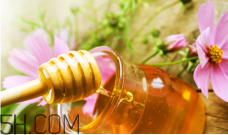 蜂蜜過期了還能吃嗎？蜂蜜中毒后該怎么辦？