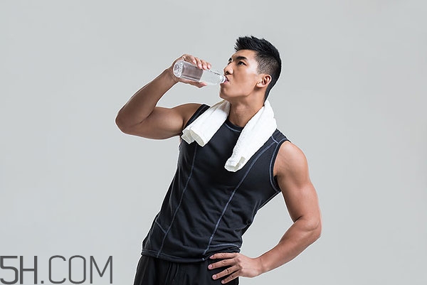 熬夜上火長(zhǎng)痘痘怎么辦 6個(gè)小妙招解煩惱