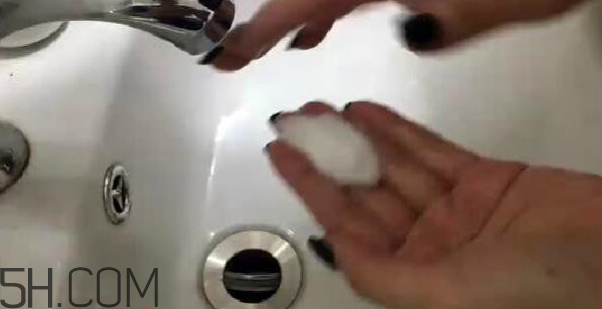 elta md洗面奶真假怎么辨別_對比圖 elta md洗面奶真假怎么辨別_對比圖