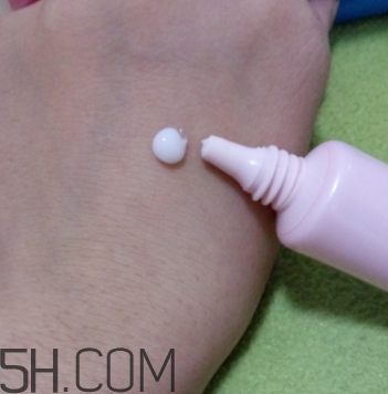 泊美塑采亮眼霜怎么樣？泊美塑采亮眼霜好用嗎？