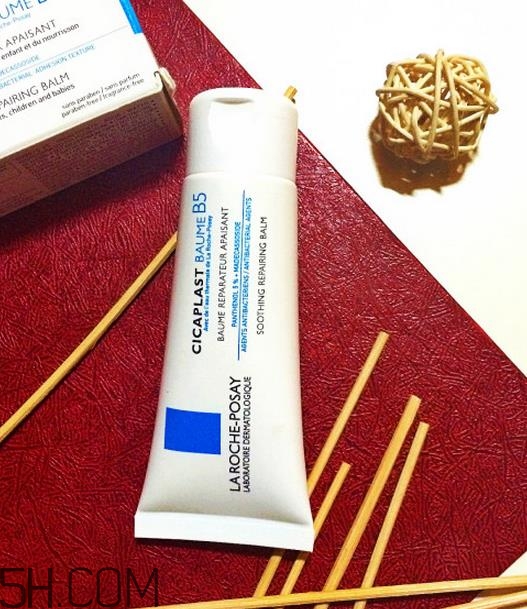 理膚泉b5有激素嗎？理膚泉b5有100ml的嗎？