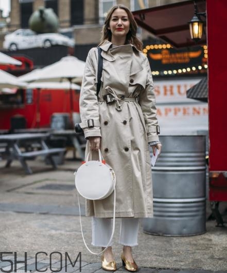 白色包包有劃痕怎么辦？白色包包上的劃痕能恢復(fù)嗎？