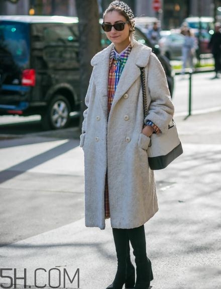 白色包包有劃痕怎么辦？白色包包上的劃痕能恢復(fù)嗎？