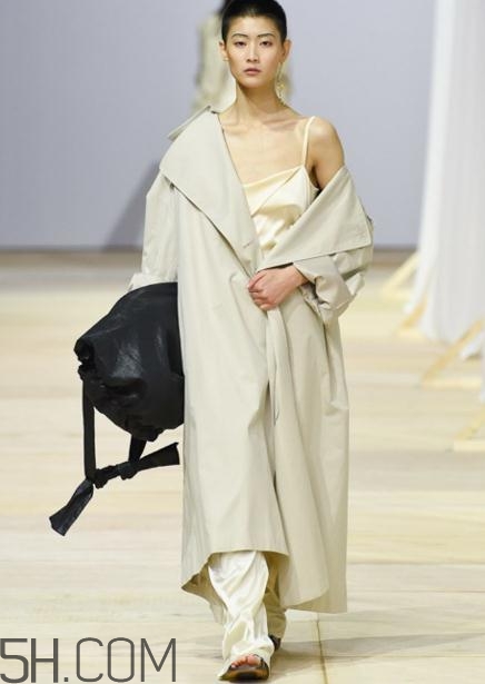 low classic2018春夏系列怎么樣_好看嗎？