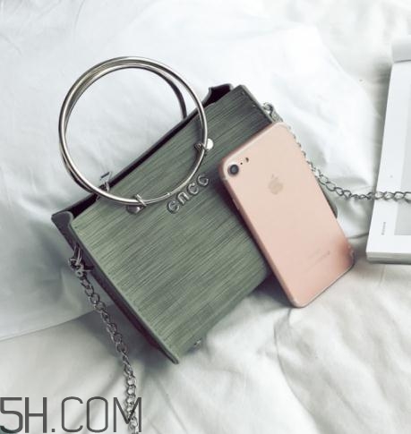 包包拉鏈生銹怎么去除？包包拉鏈拉不合怎么辦？