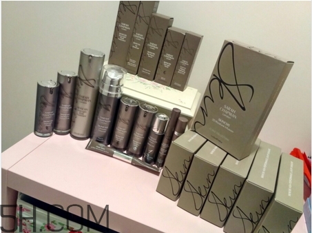 sarah chapman是什么牌子_哪個(gè)國(guó)家的_什么檔次 sarah chapman是什么牌子_哪個(gè)國(guó)家的_什么檔次