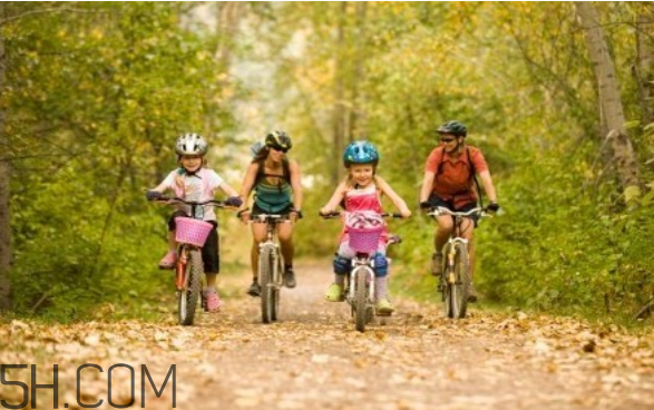 小孩攀巖的好處有哪些？戶外活動對孩子的好處