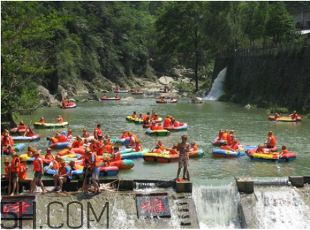 漂流小孩多大可以玩？漂流穿什么衣服鞋子合適？