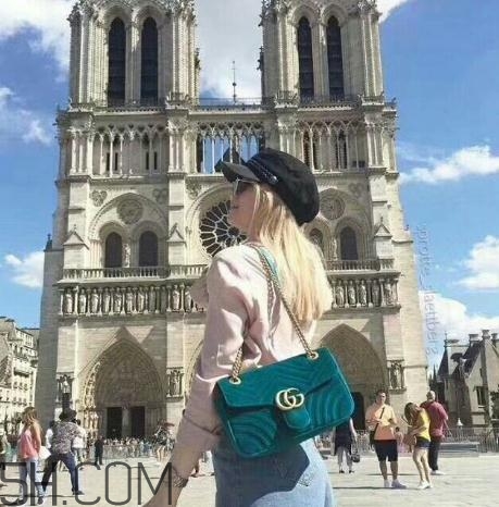 絲絨包包好打理嗎？絲絨包包怎么打理？