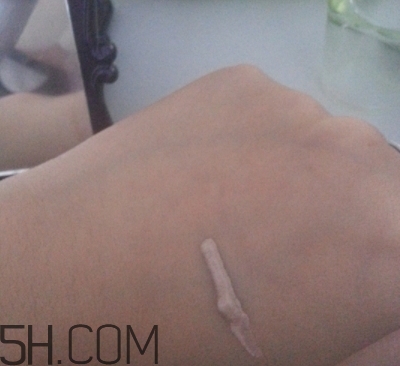 百雀羚bb霜怎么打開？百雀羚bb霜怎么用