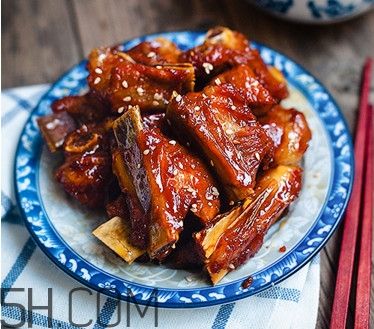 做糖醋排骨要不要放鹽？買排骨的時候應(yīng)該要什么部位的