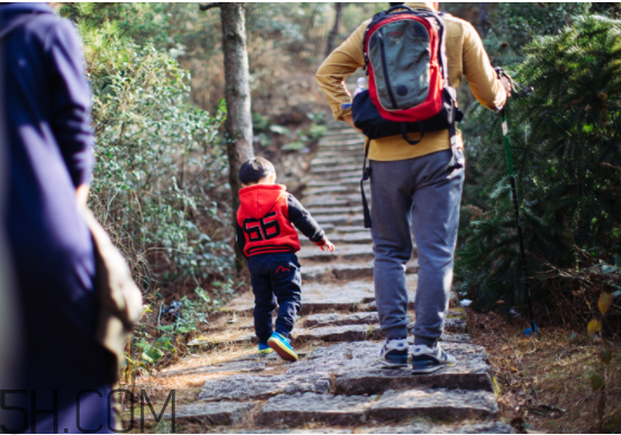 爬山對身體有什么好處？爬山前要準(zhǔn)備的裝備