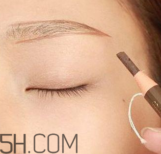 姬芮柔芯旋彩眉筆怎么樣？姬芮柔芯旋彩眉筆試色