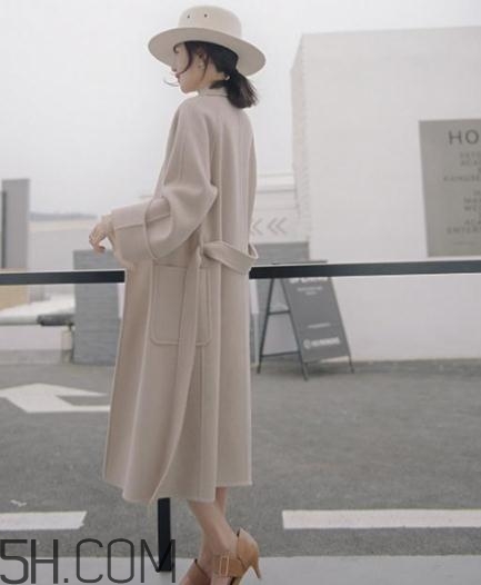 羊毛大衣被蟲蛀了怎么辦？羊毛大衣怎樣預(yù)防被蟲蛀？