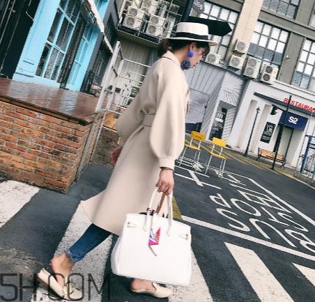 羊絨大衣會起球嗎？羊絨大衣起球怎么辦？