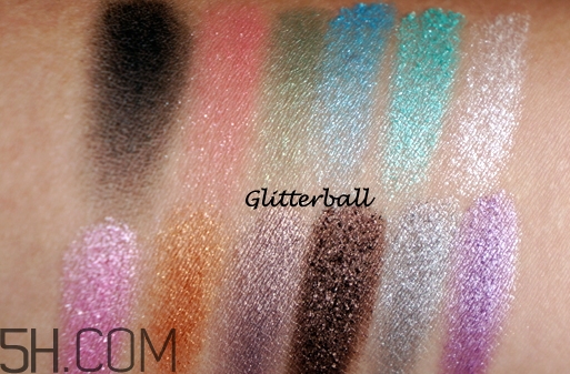 mua15色眼影盤(pán)怎么樣？mua15色眼影盤(pán)畫(huà)法步驟