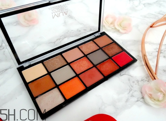 mua15色眼影盤(pán)怎么樣？mua15色眼影盤(pán)畫(huà)法步驟