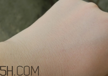 百雀羚bb霜孕婦能用嗎？百雀羚bb霜擠壓不出來怎么回事？