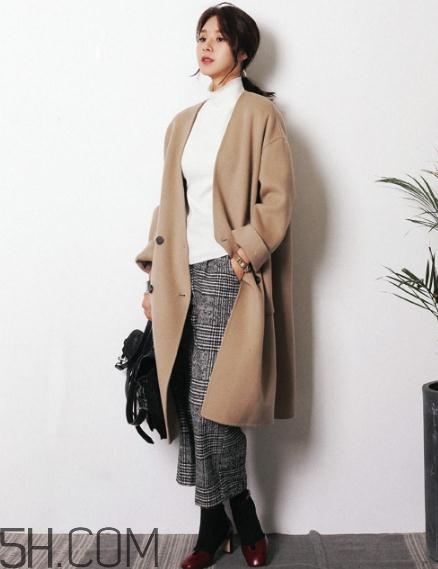 羊毛大衣發(fā)黃怎么洗？羊毛大衣發(fā)霉了怎么辦？