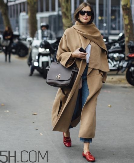 斗篷外套怎么搭配？斗篷外套搭配圖片