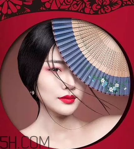 錦鯉色口紅是什么顏色？錦鯉色口紅試色