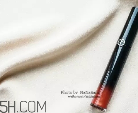 錦鯉色口紅是什么顏色？錦鯉色口紅試色