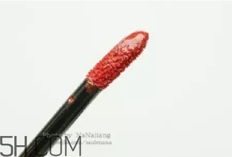 錦鯉色口紅是什么顏色？錦鯉色口紅試色