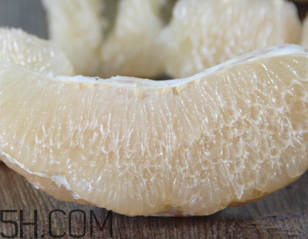 什么樣的柚子甜_怎么挑選甜柚子 什么樣的柚子甜_怎么挑選甜柚子