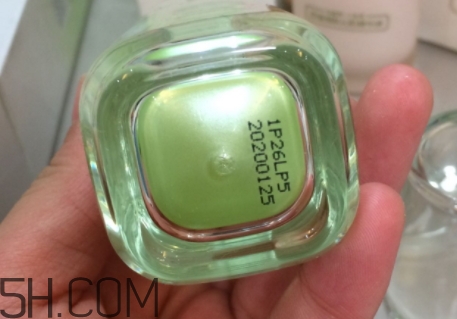 百雀羚精華液怎么打開？百雀羚精華液怎么開蓋