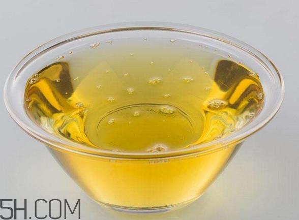 調(diào)和油是什么油？調(diào)和油和花生油哪個好