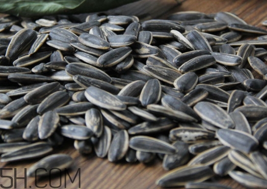 葵花籽可以生吃嗎？葵花籽可以多吃嗎
