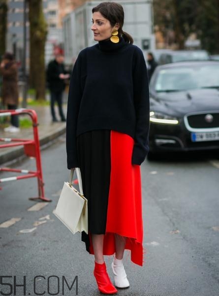 肩寬的女生穿什么毛衣？適合肩寬女生穿的毛衣