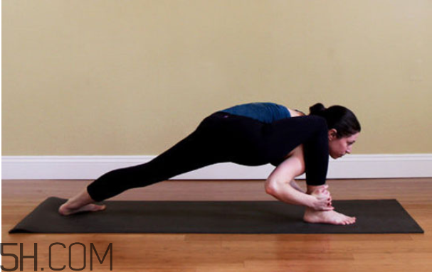 經(jīng)期怎么練瑜伽？經(jīng)期練瑜伽的注意事項