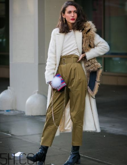 棕色頭發(fā)穿什么衣服？棕色頭發(fā)搭配什么衣服好看？