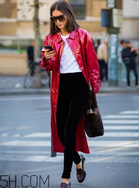 棕色頭發(fā)穿什么衣服？棕色頭發(fā)搭配什么衣服好看？