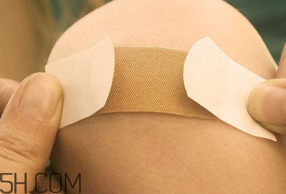 創(chuàng)可貼有消炎作用嗎？一張創(chuàng)可貼能用多長時(shí)間