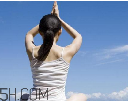 哺乳期練瑜伽要注意什么？哺乳期適合的瑜伽姿勢